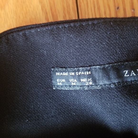 Shorts - Picture 3 of 3